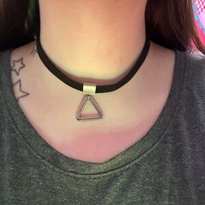 4/10$ Gothic Choker